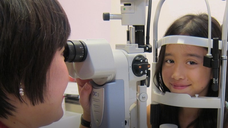 Chẩn đoán bệnh khô mắt ở trẻ